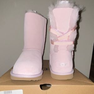 NWT PINK BAILEY BOW UGG